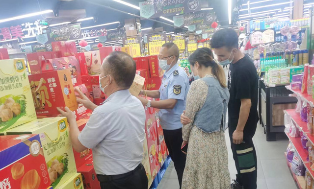 守护舌尖上的团圆 莒南县坊前市场监管所开展中秋节前月饼市场专项检查